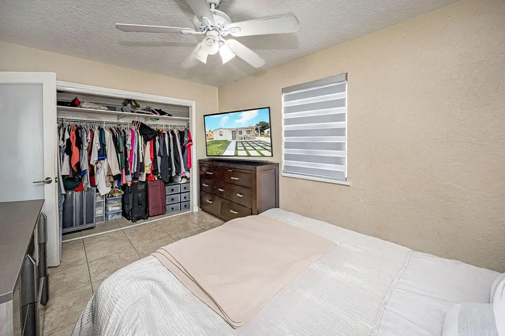 2333 Wabasso Drive West Palm Beach FL 33409