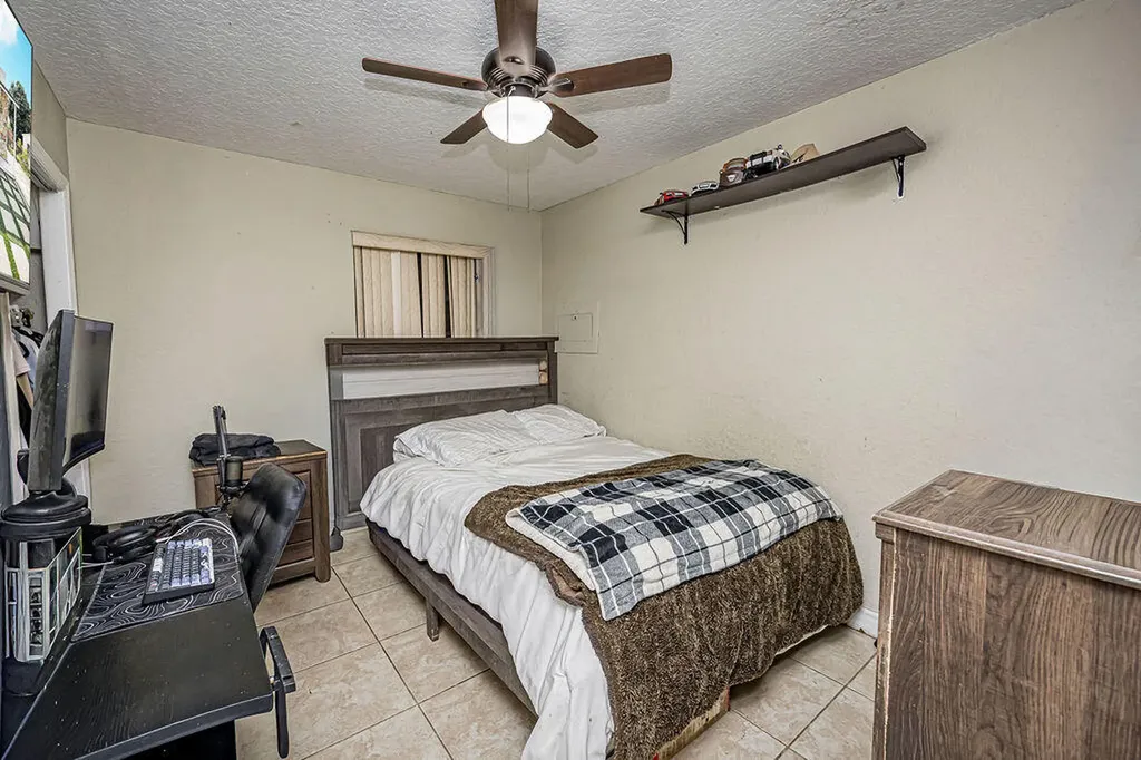 2333 Wabasso Drive West Palm Beach FL 33409
