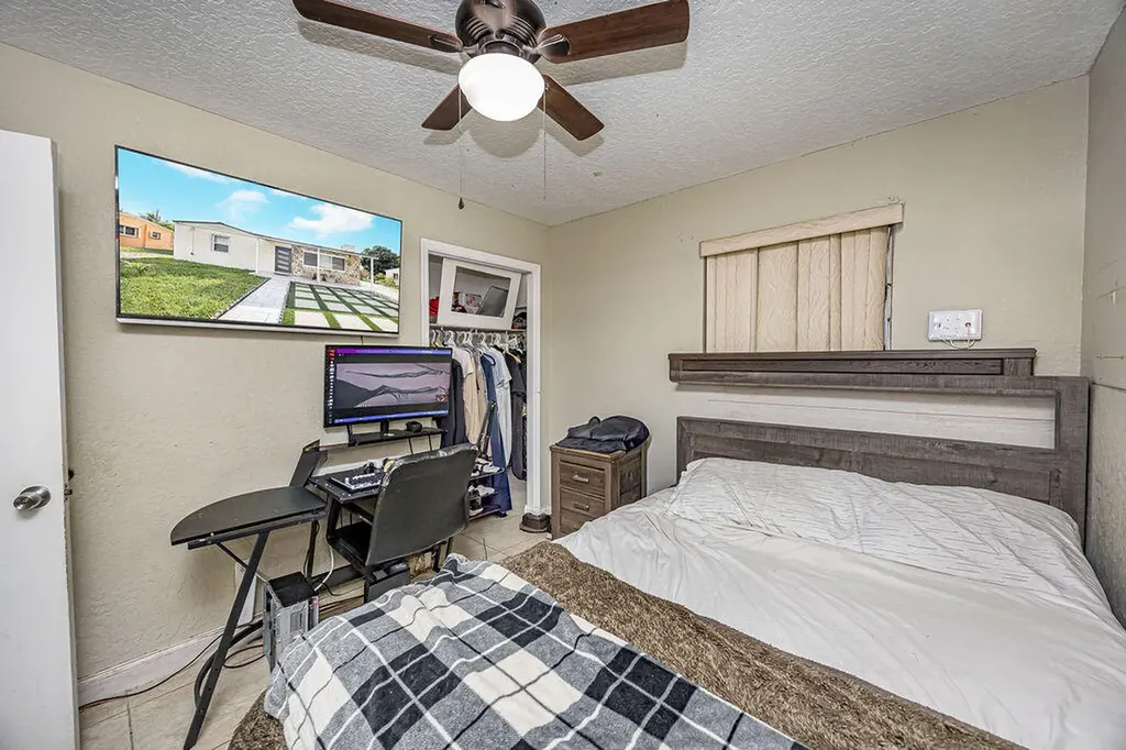 2333 Wabasso Drive West Palm Beach FL 33409