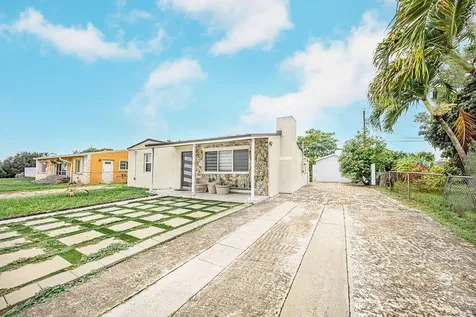 2333 Wabasso Drive West Palm Beach FL 33409