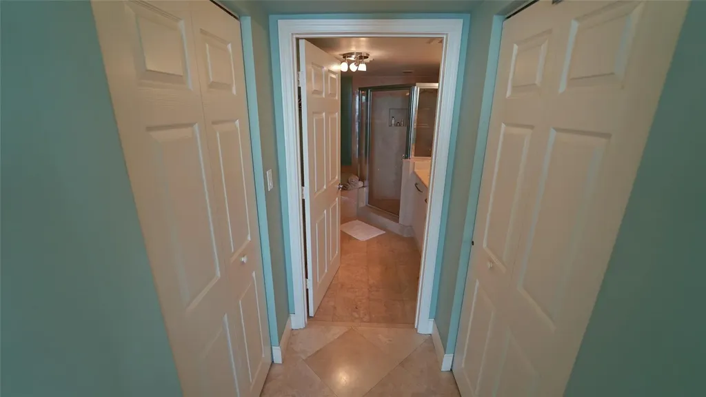 2011 N Ocean Boulevard Fort Lauderdale FL 33305