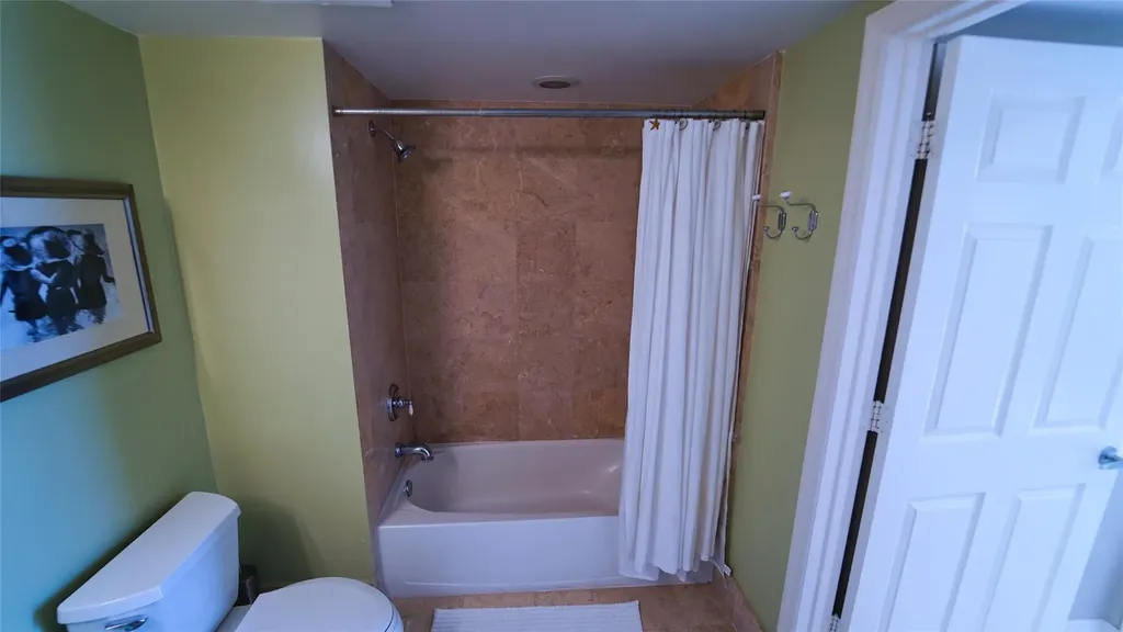2011 N Ocean Boulevard Fort Lauderdale FL 33305