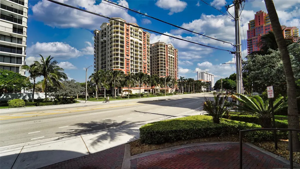 2011 N Ocean Boulevard Fort Lauderdale FL 33305