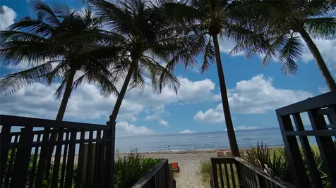 2011 N Ocean Boulevard Fort Lauderdale FL 33305