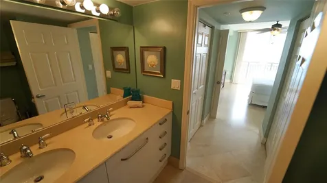 2011 N Ocean Boulevard Fort Lauderdale FL 33305