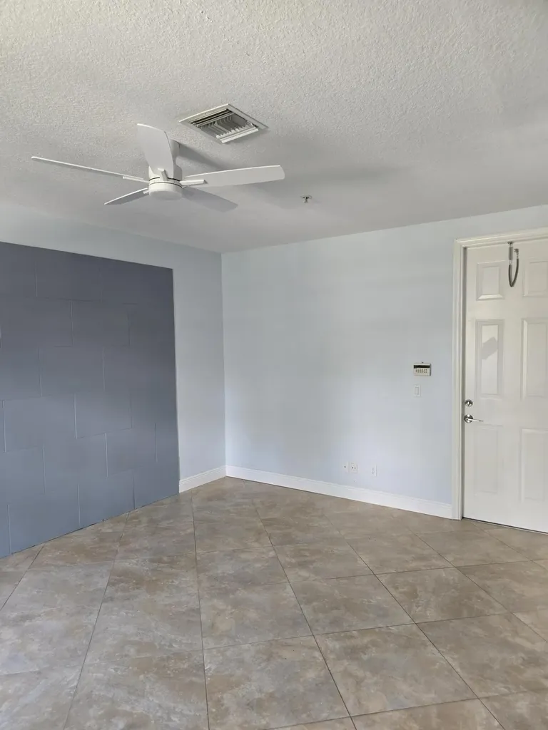 4261 E Main Street E Jupiter FL 33458