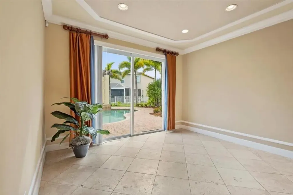 2335 NW Via Della Court Port St Lucie FL 34986