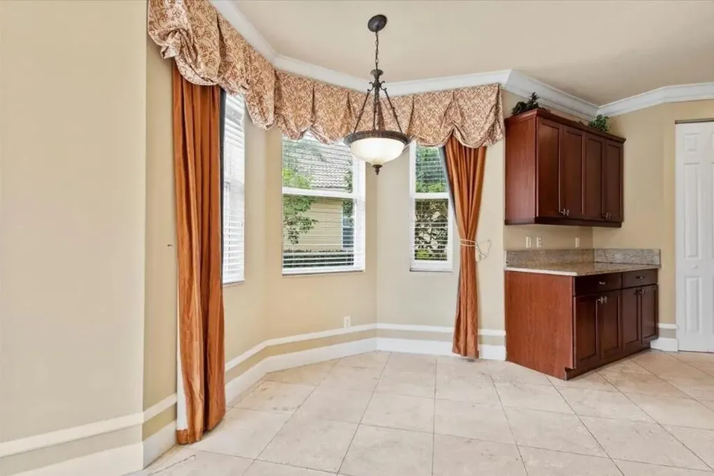 2335 NW Via Della Court Port St Lucie FL 34986