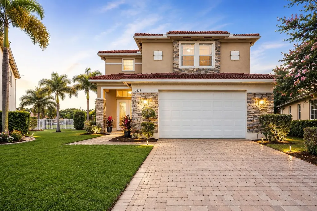 2335 NW Via Della Court Port St Lucie FL 34986