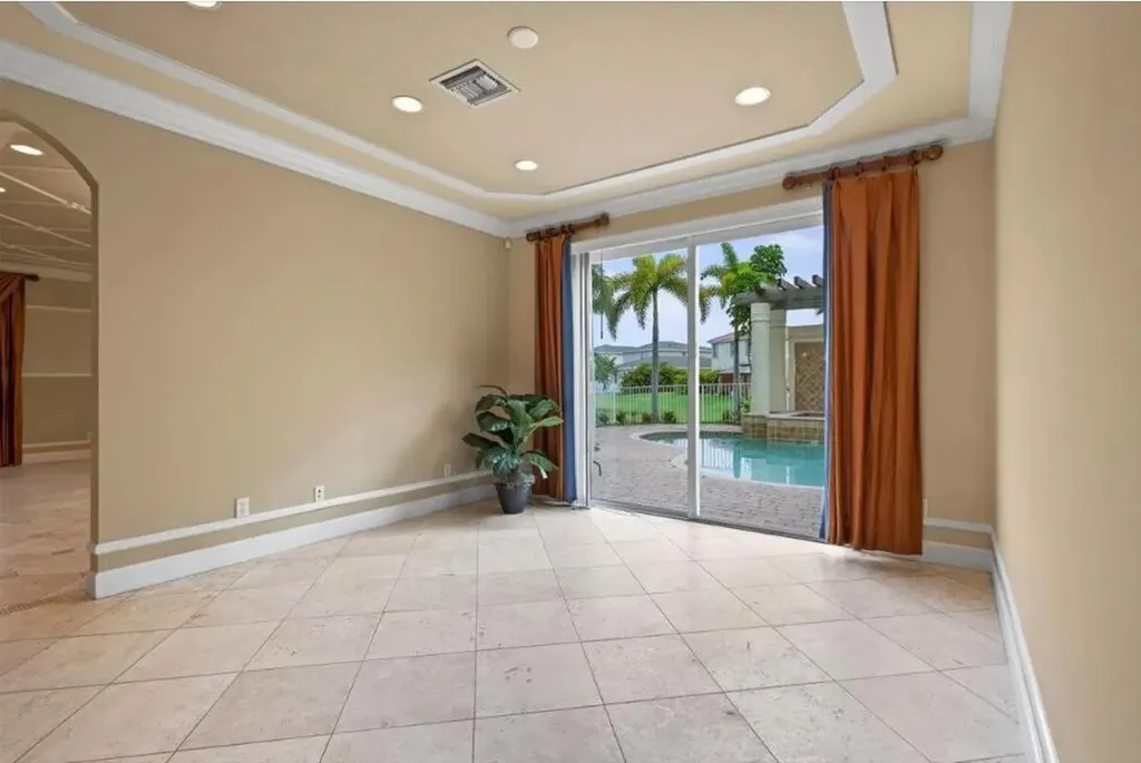2335 NW Via Della Court Port St Lucie FL 34986