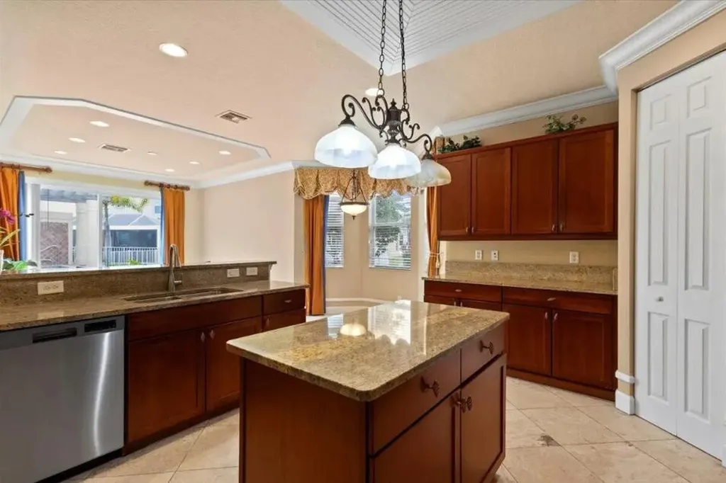 2335 NW Via Della Court Port St Lucie FL 34986