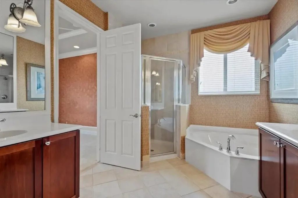 2335 NW Via Della Court Port St Lucie FL 34986