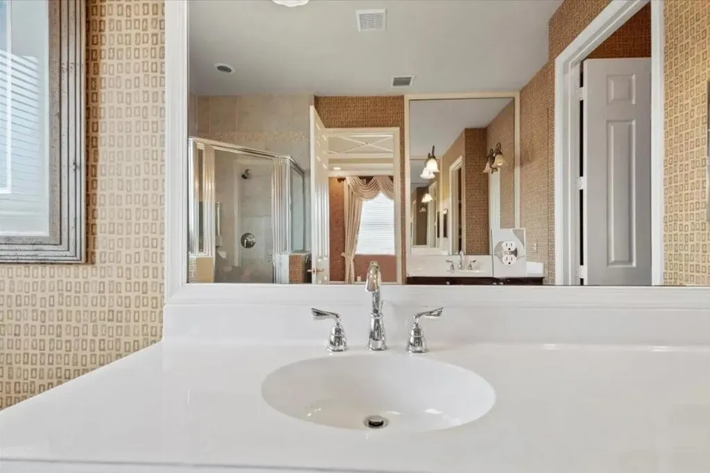 2335 NW Via Della Court Port St Lucie FL 34986