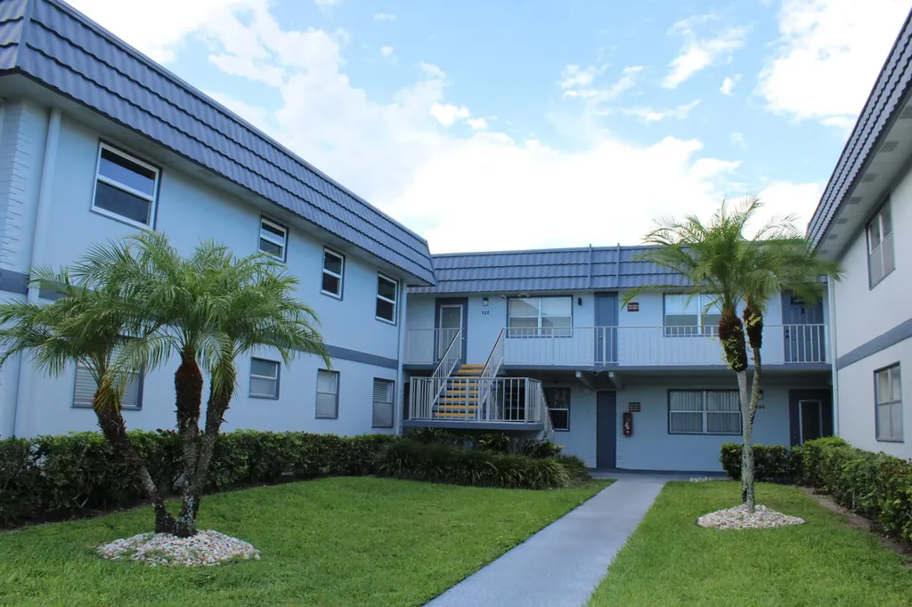 520 Brittany K Delray Beach FL 33446