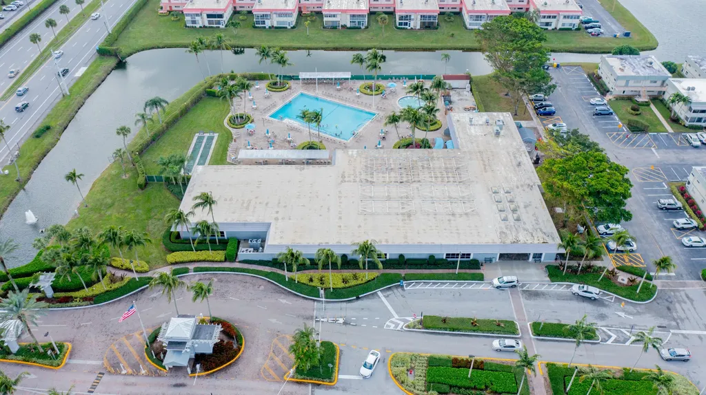520 Brittany K Delray Beach FL 33446