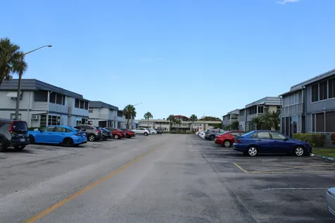520 Brittany K Delray Beach FL 33446
