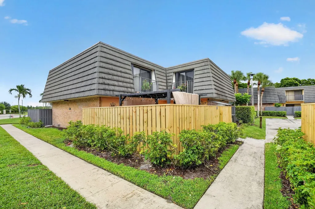 315 3rd Way West Palm Beach FL 33407