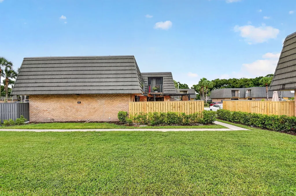 315 3rd Way West Palm Beach FL 33407