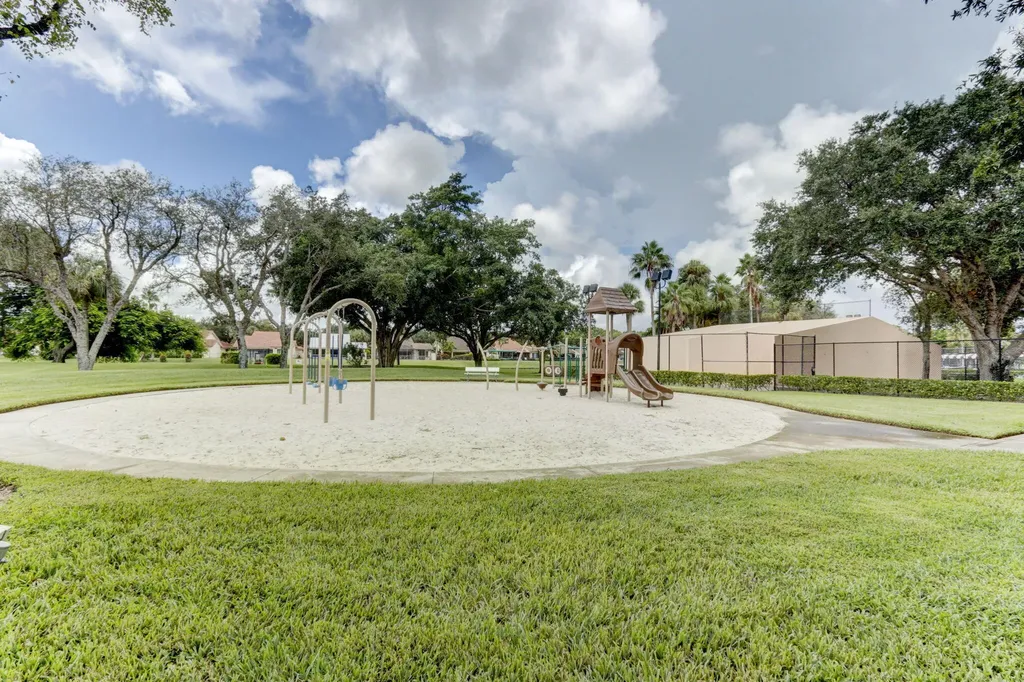 315 3rd Way West Palm Beach FL 33407