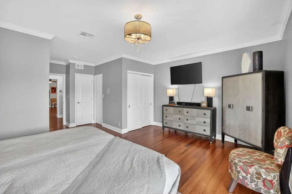 3000 NE 8th Terrace Oakland Park FL 33334