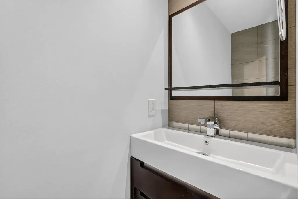 3000 NE 8th Terrace Oakland Park FL 33334