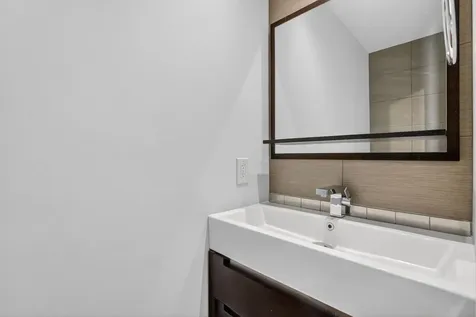 3000 NE 8th Terrace Oakland Park FL 33334