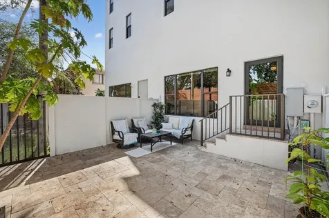 3000 NE 8th Terrace Oakland Park FL 33334