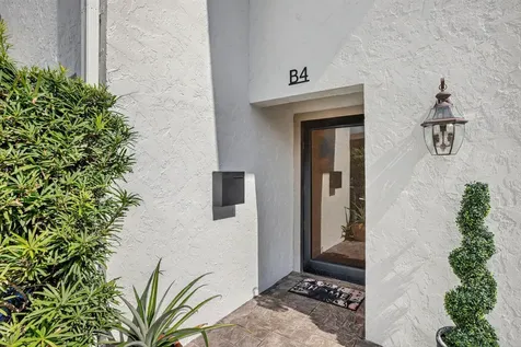 3000 NE 8th Terrace Oakland Park FL 33334