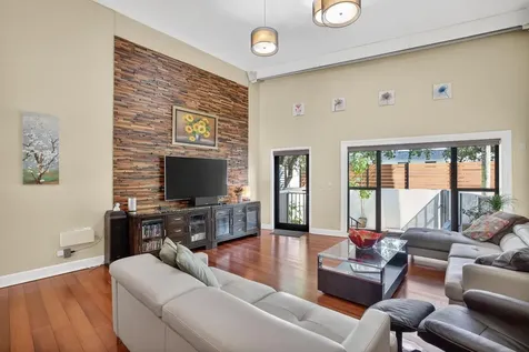 3000 NE 8th Terrace Oakland Park FL 33334