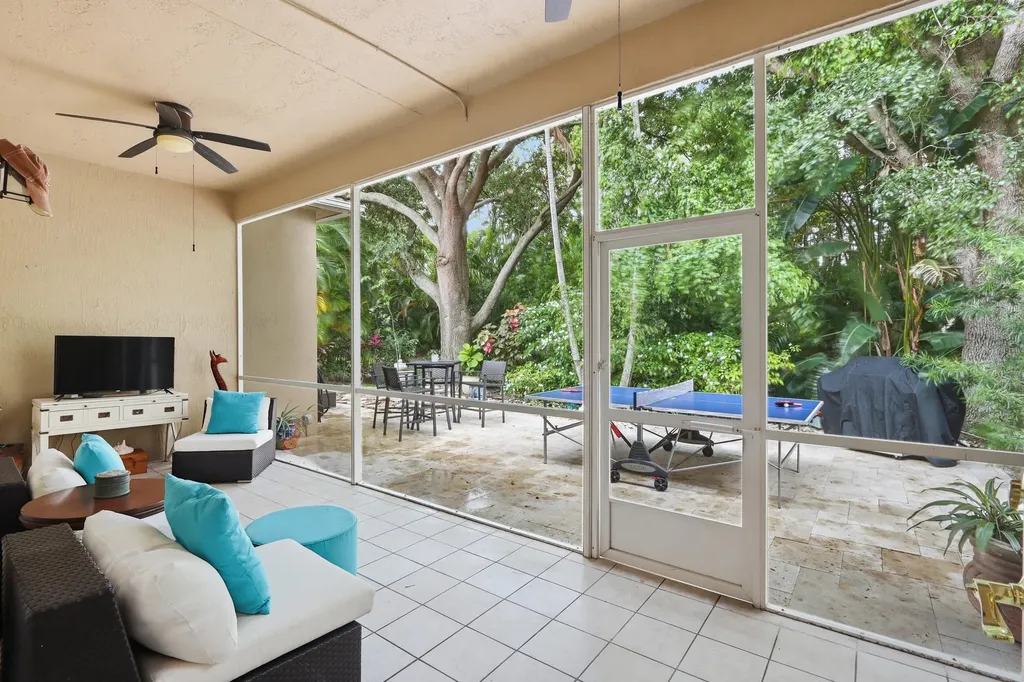 5677 Via De La Plata Circle Delray Beach FL 33484