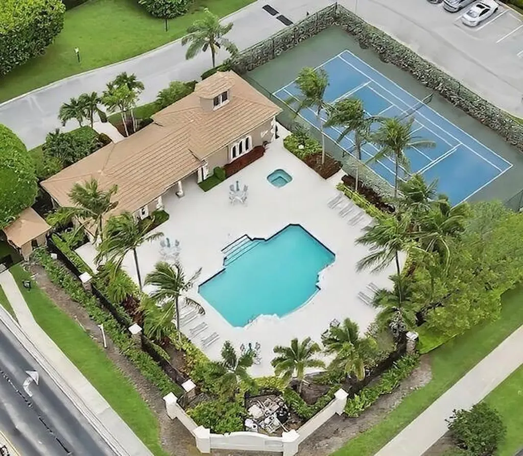 5677 Via De La Plata Circle Delray Beach FL 33484