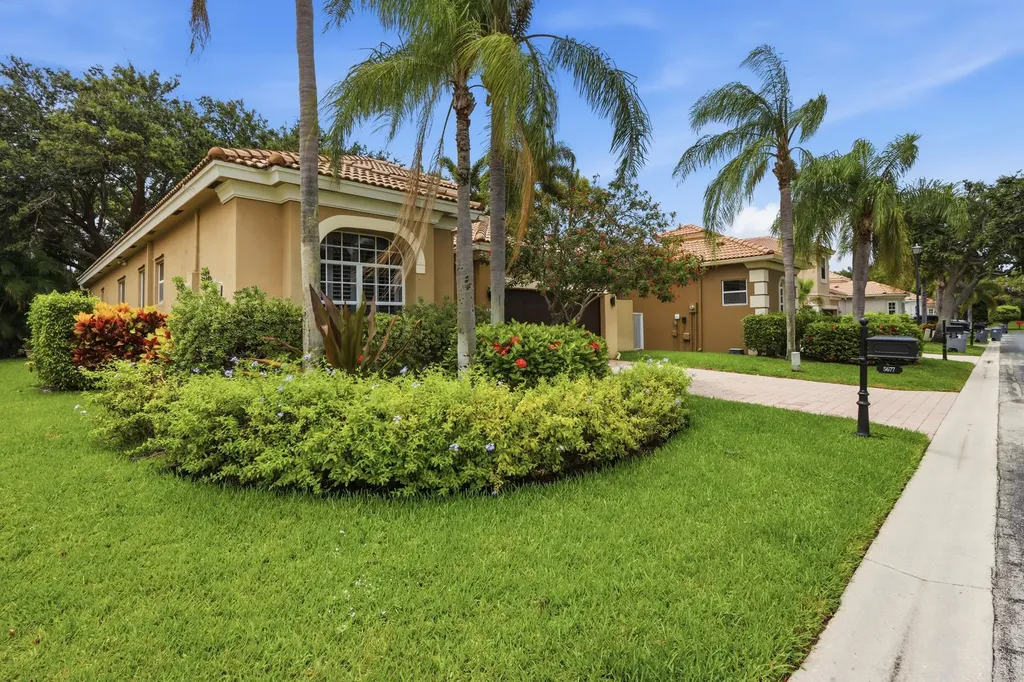 5677 Via De La Plata Circle Delray Beach FL 33484