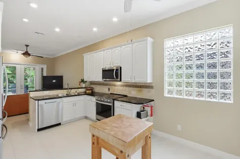 5677 Via De La Plata Circle Delray Beach FL 33484
