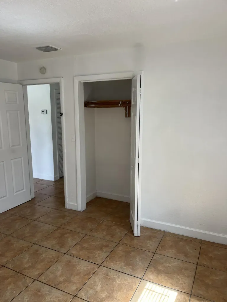610 NW 7th Avenue Pompano Beach FL 33060