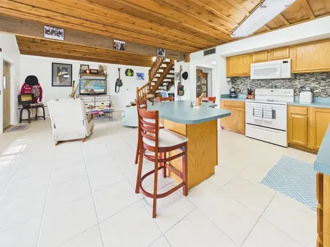 136 SW 85th Avenue Okeechobee FL 34974