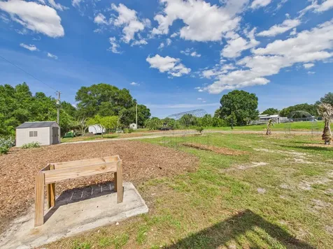 136 SW 85th Avenue Okeechobee FL 34974