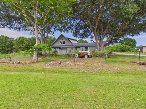136 SW 85th Avenue Okeechobee FL 34974