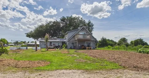 136 SW 85th Avenue Okeechobee FL 34974