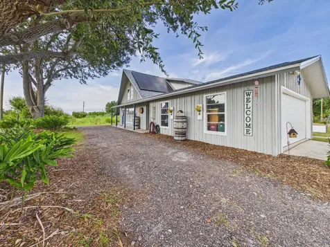 136 SW 85th Avenue Okeechobee FL 34974