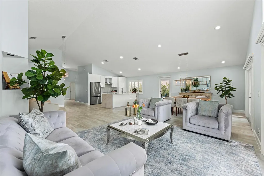 10112 Aqua Vista Way Boca Raton FL 33428