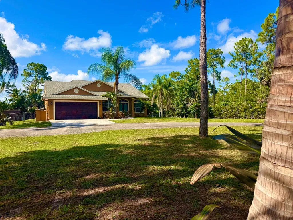 14703 N 71st Place Place N The Acreage FL 33470