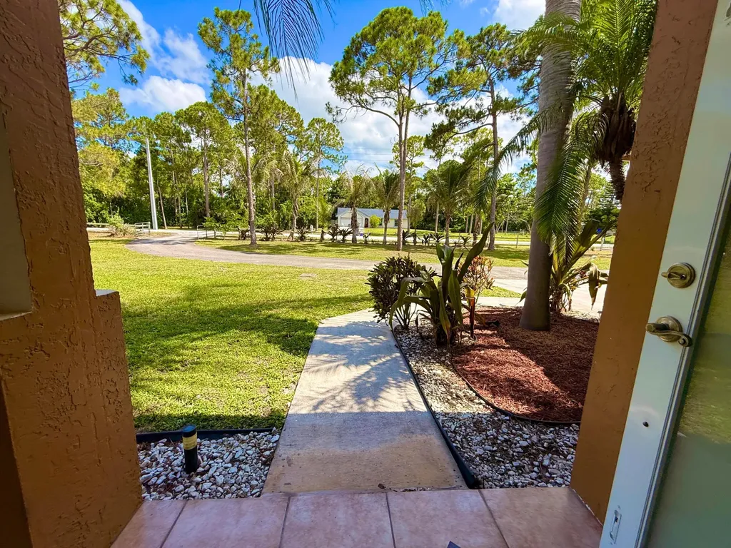 14703 N 71st Place Place N The Acreage FL 33470