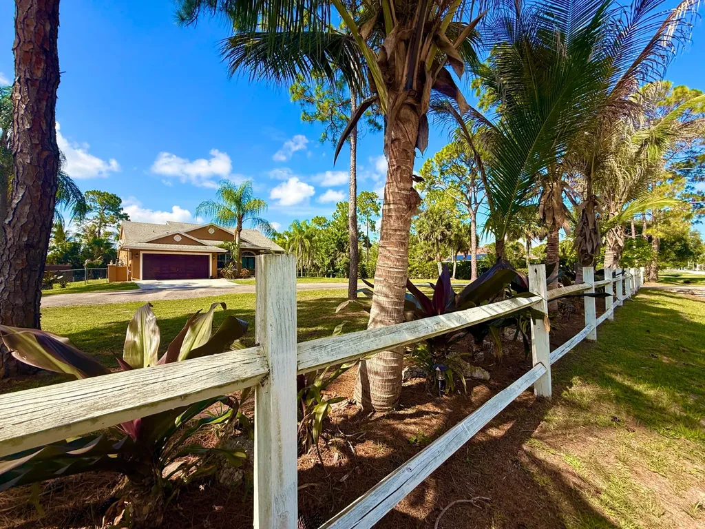 14703 N 71st Place Place N The Acreage FL 33470
