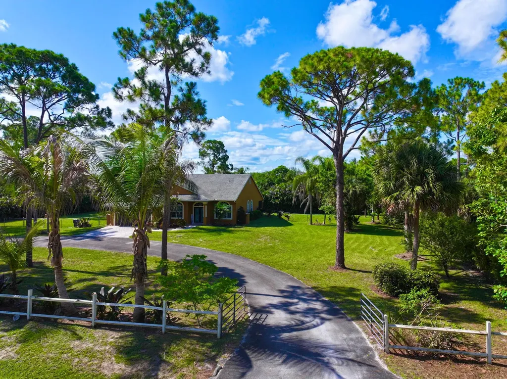 14703 N 71st Place Place N The Acreage FL 33470