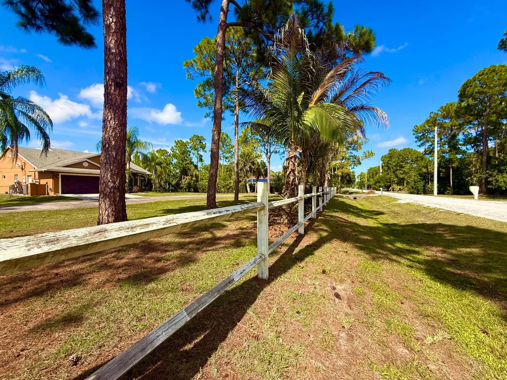 14703 N 71st Place Place N The Acreage FL 33470