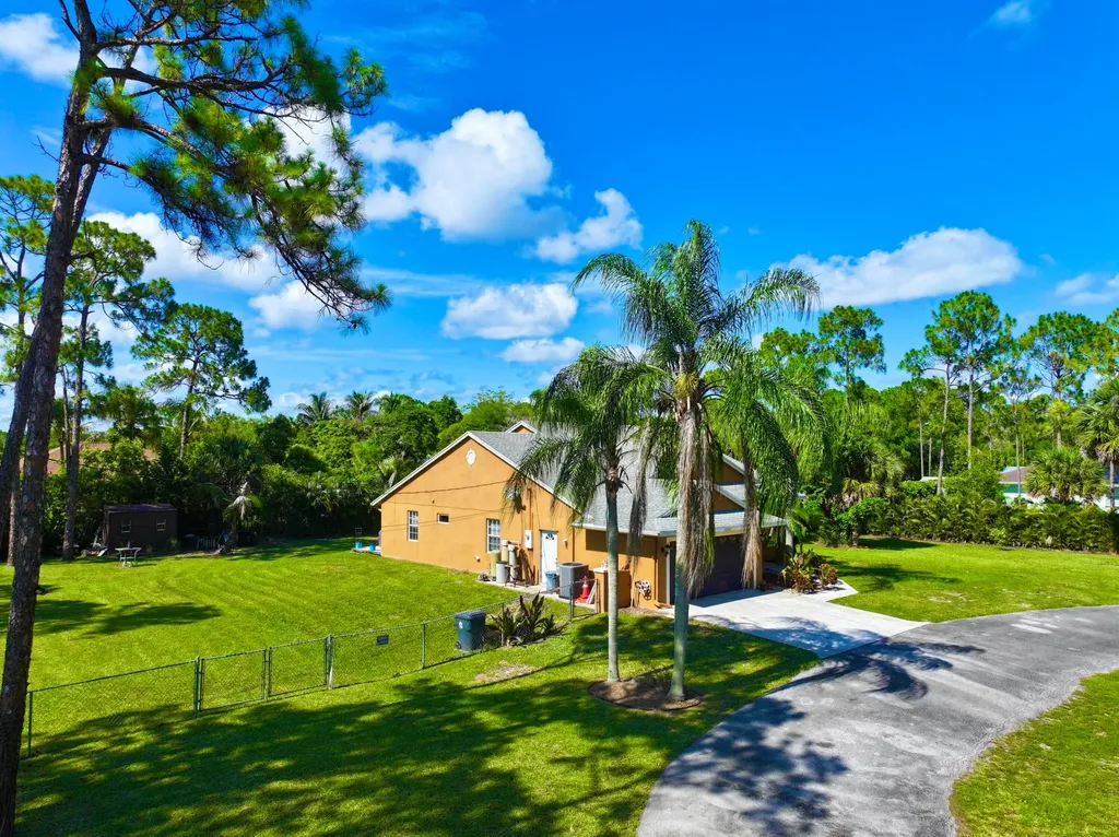 14703 N 71st Place Place N The Acreage FL 33470