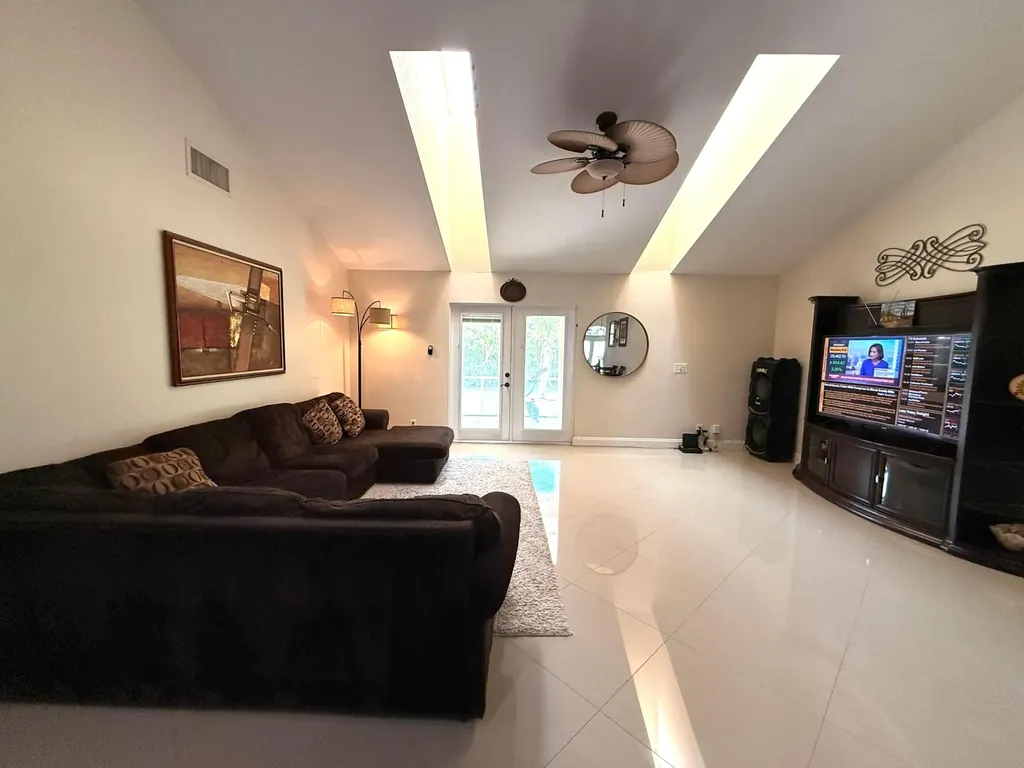 14703 N 71st Place Place N The Acreage FL 33470