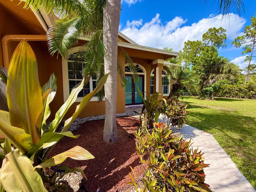14703 N 71st Place Place N The Acreage FL 33470