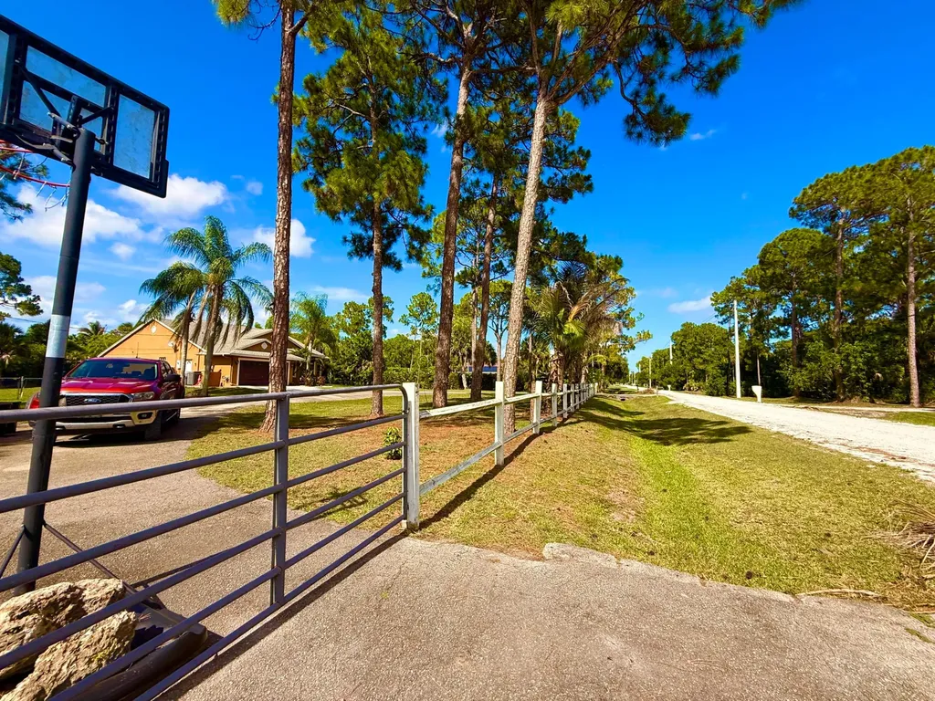 14703 N 71st Place Place N The Acreage FL 33470