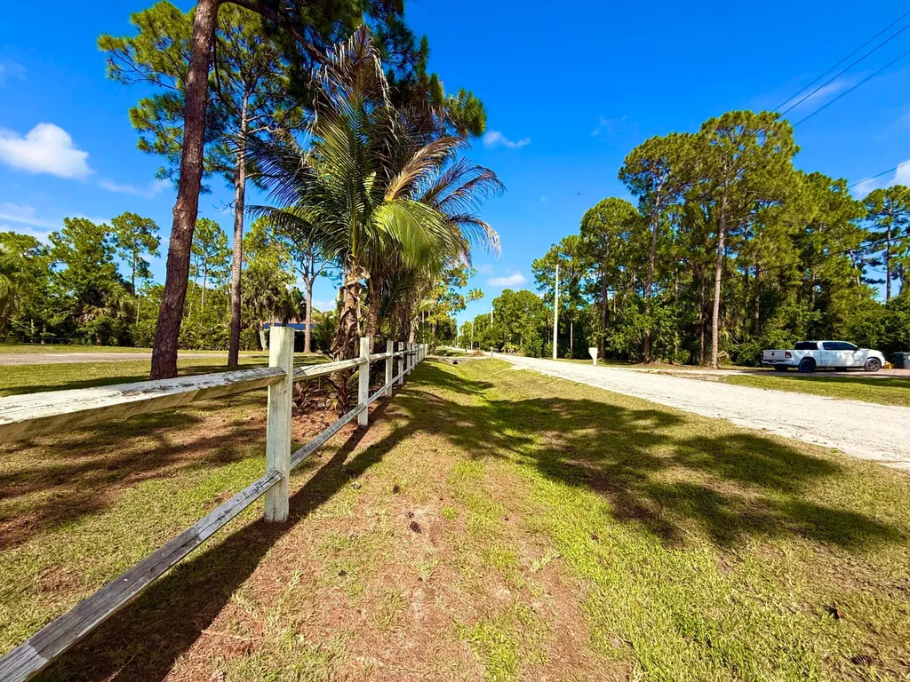 14703 N 71st Place Place N The Acreage FL 33470